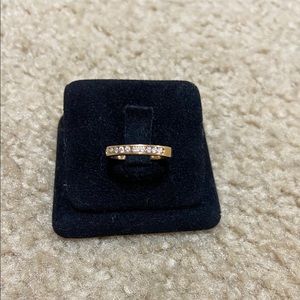 Ladies 14kt yellow gold diamond ring / band Sz. 6.